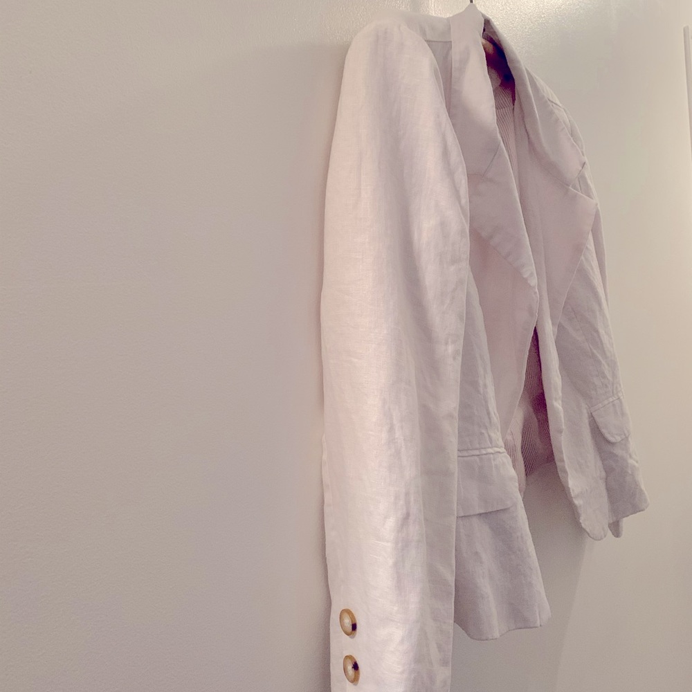 White linen distressed jacket